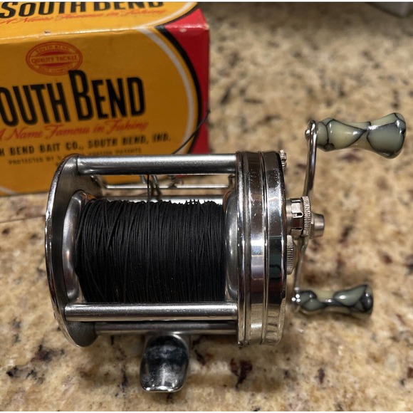 Ca. 1950 Boxed South Bend Silver Anti Backlash Reel w/Jeweled End Caps-Bakelite - Picture 6 of 7